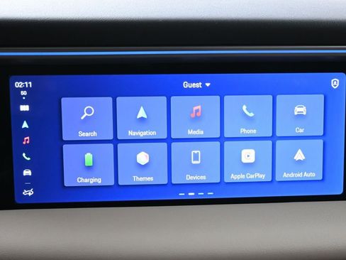 Certified 2025 Porsche Macan Electric image 11