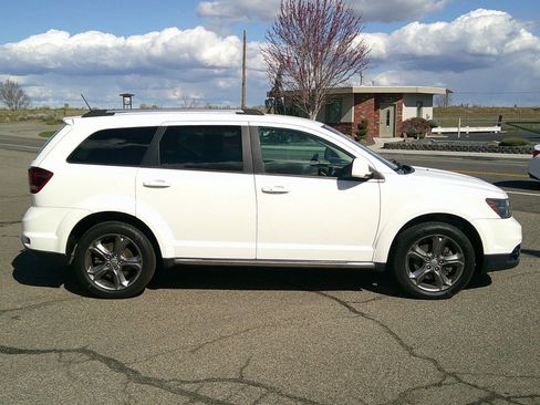 Used 2017 Dodge Journey Crossroad image 8