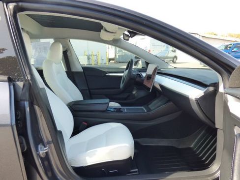 Used 2023 Tesla Model 3 Standard Range RWD image 13