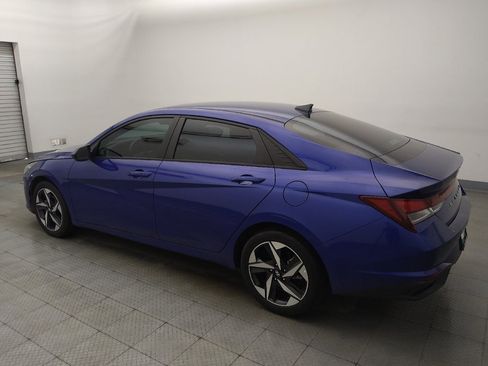 Used 2023 Hyundai Elantra SEL w/ Convenience Package FWD image 3
