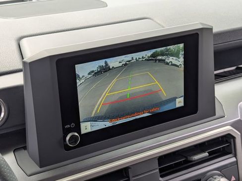 Used 2025 Toyota 4Runner SR5 AWD/4WD image 18