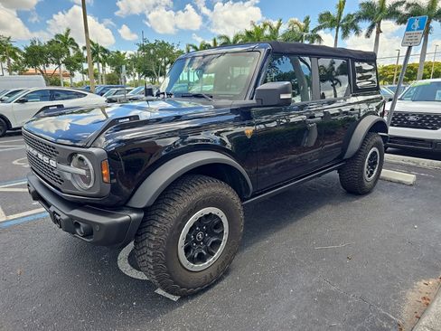 Used 2022 Ford Bronco Badlands AWD/4WD image 2