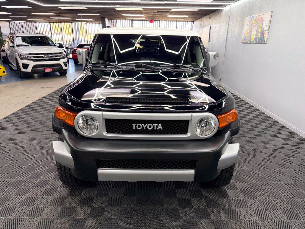 Used 2014 Toyota FJ Cruiser 4WD w/ Upgrade Package image 6