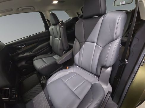 Certified 2025 Subaru Ascent Bronze Edition w/ Popular Package #2 image 17