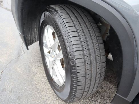 Used 2020 Chevrolet Traverse LT w/ LPO, Floor Liner Package AWD/4WD image 21
