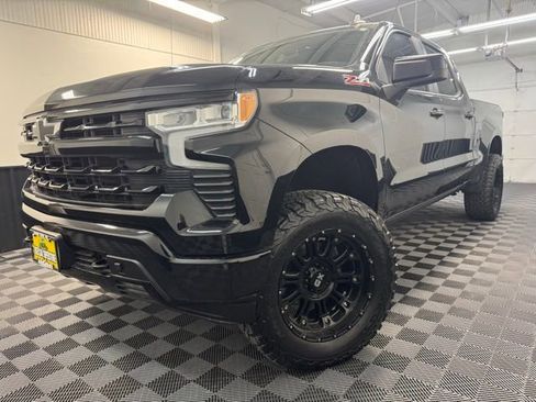 Used 2022 Chevrolet Silverado 1500 RST w/ Convenience Package II image 3