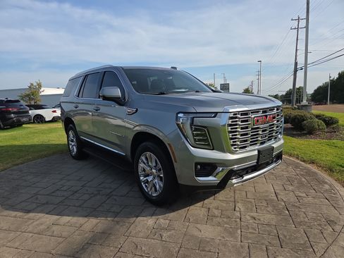 Used 2025 GMC Yukon Denali AWD/4WD image 4