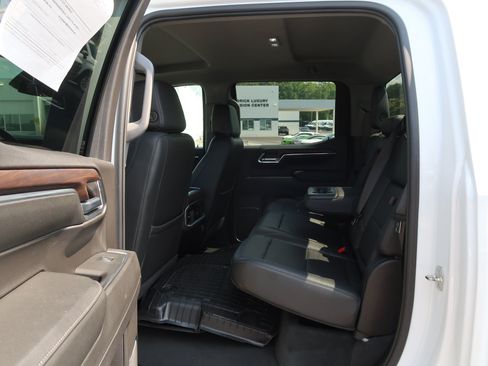 Used 2024 GMC Sierra 1500 SLT w/ SLT Premium Package AWD/4WD image 33