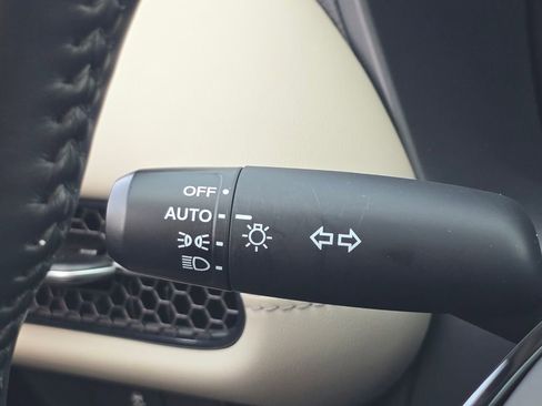 Used 2025 Honda HR-V EX-L image 23