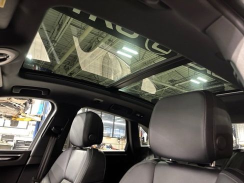 Used 2023 Porsche Macan S image 22