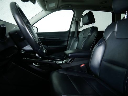 Certified 2024 Kia Telluride S w/ S Sunroof Package AWD/4WD image 17