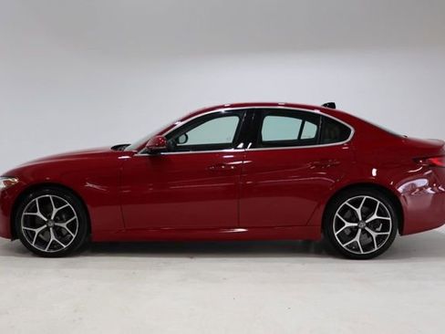 Used 2020 Alfa Romeo Giulia Ti w/ Active Blind Spot Package image 4