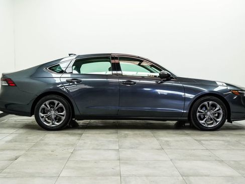 Used 2023 Honda Accord EX image 10