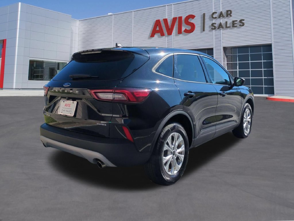 Used 2025 Ford Escape Active AWD/4WD image 5