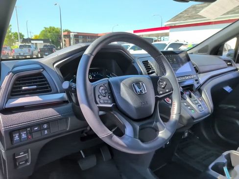 Used 2024 Honda Odyssey Sport image 29
