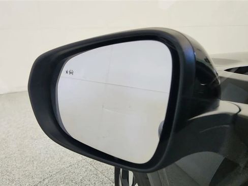 Used 2024 Chevrolet Trax RS w/ Driver Confidence Package FWD image 24