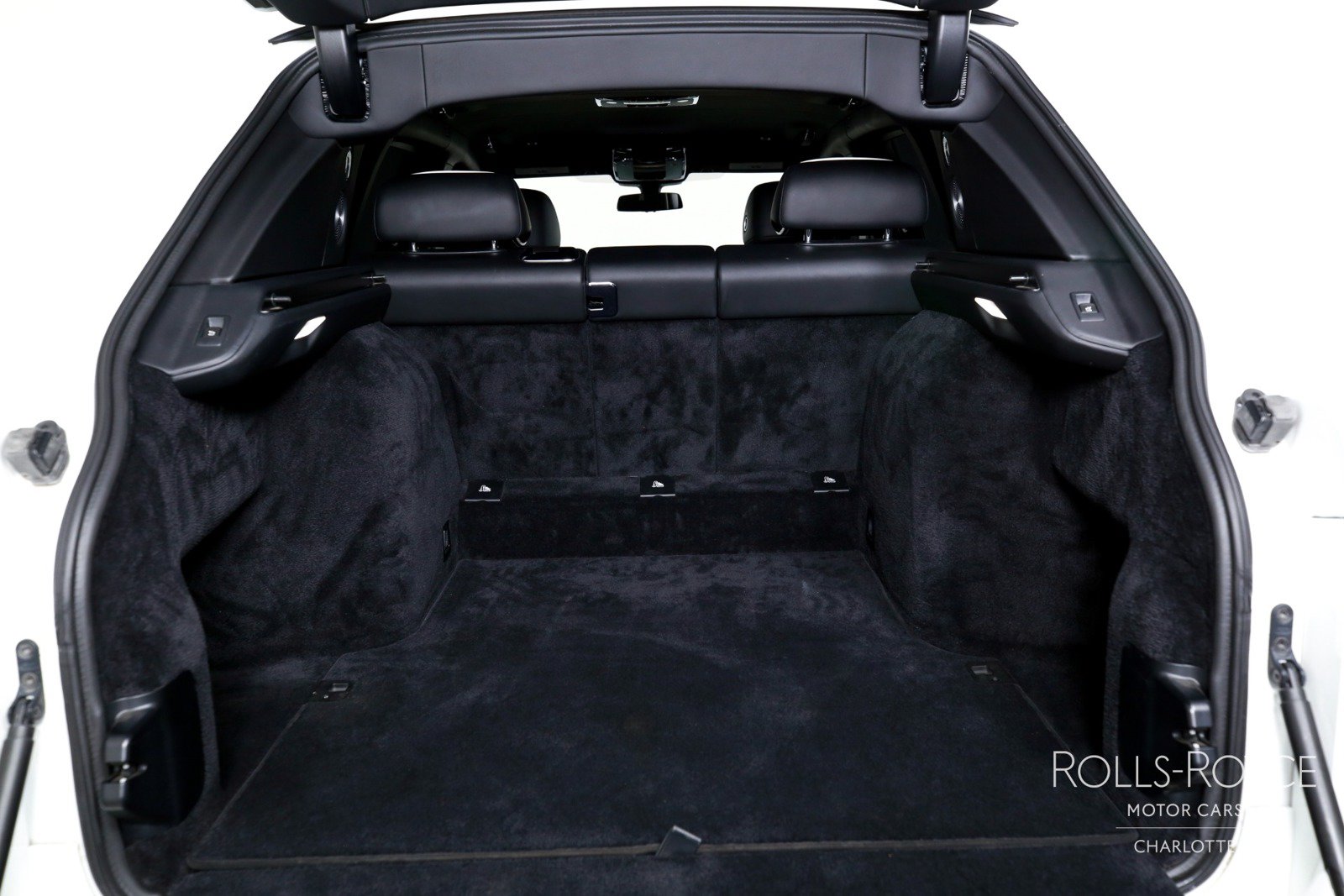 Used 2020 Rolls-Royce Cullinan AWD/4WD image 25