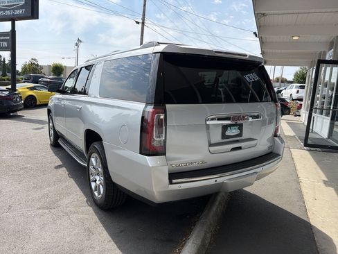 Used 2015 GMC Yukon XL Denali w/ Touring Package AWD/4WD image 4
