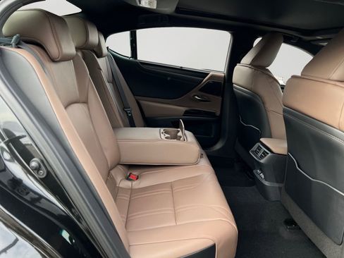 New 2025 Lexus ES 350 Ultra Luxury image 6