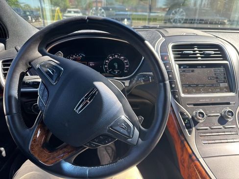 Used 2016 Lincoln MKX Reserve AWD/4WD image 8