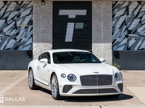 Used 2022 Bentley Continental GT image 1