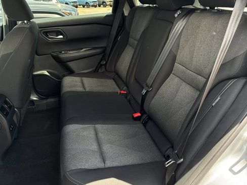 Used 2024 Nissan Rogue SV FWD image 10