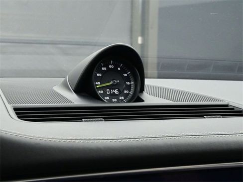 Used 2023 Porsche Panamera 4S w/ Premium Package image 11