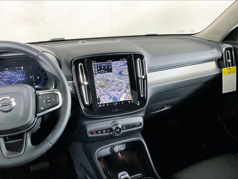 New 2025 Volvo XC40 B5 Plus w/ Protection Package Premier image 5