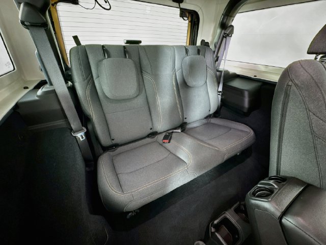 Used 2025 Jeep Wrangler Sport AWD/4WD image 29