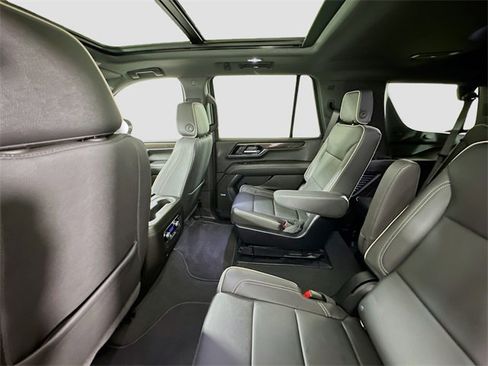 Used 2025 GMC Yukon Elevation image 23