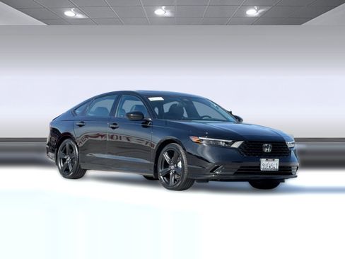Certified 2025 Honda Accord Sport image 6