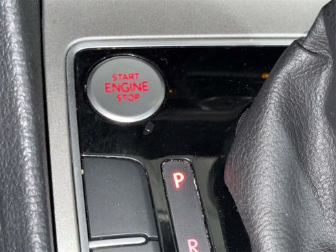 Used 2020 Volkswagen Passat 2.0T R-Line image 23