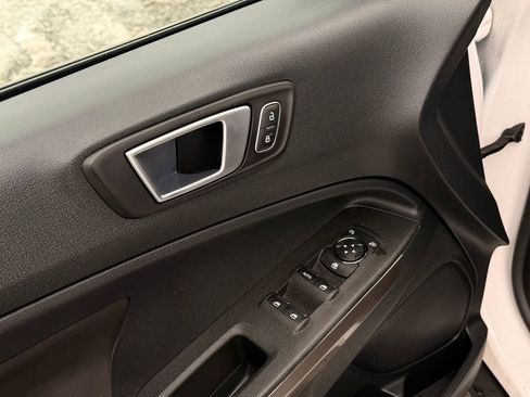 Used 2018 Ford EcoSport SE w/ SE Convenience Package image 22