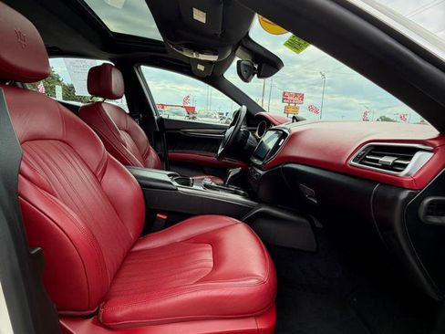 Used 2019 Maserati Ghibli RWD image 19