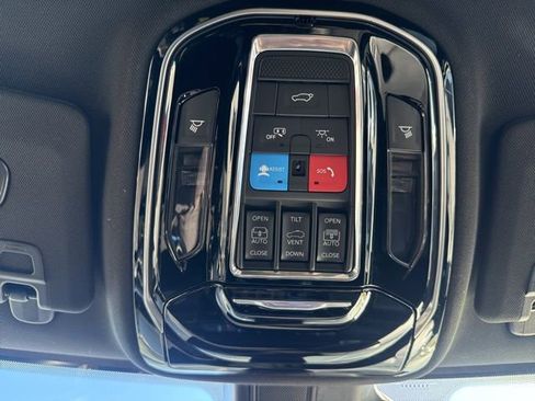 Used 2022 Jeep Grand Cherokee L Overland w/ Luxury Tech Group IV image 41