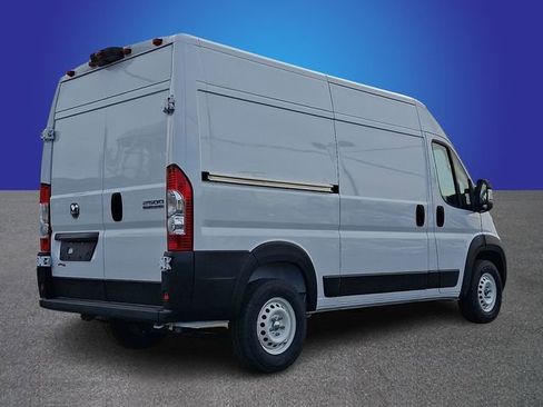Used 2024 RAM ProMaster 2500 w/ Safety Group image 4