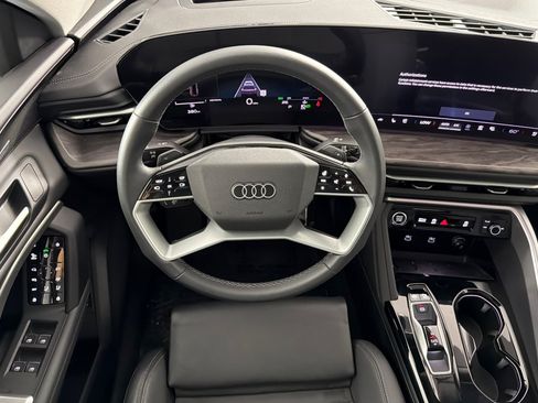 Used 2025 Audi Q5 Premium Plus w/ Premium Plus AWD/4WD image 13