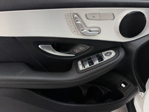 Used 2022 Mercedes-Benz GLC 300 image 11