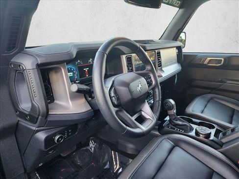 Used 2025 Ford Bronco Outer Banks AWD/4WD image 10
