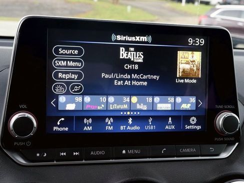 Used 2024 Nissan Sentra SV image 25