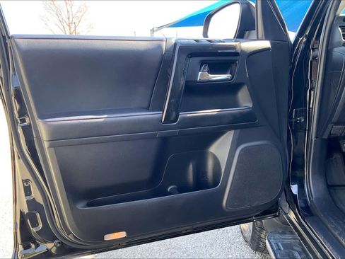 Used 2024 Toyota 4Runner TRD Off-Road image 22