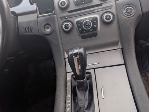 Used 2016 Ford Taurus SEL image 11