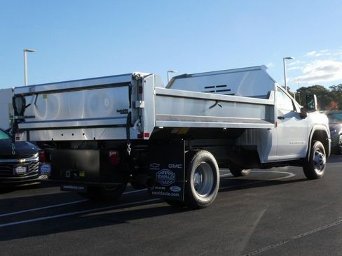 New 2025 GMC Sierra 3500 Pro w/ Convenience Package AWD/4WD image 3