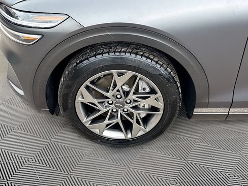 Used 2024 Genesis GV70 2.5T w/ Advanced Package AWD/4WD image 35