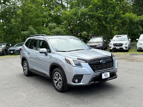Certified 2023 Subaru Forester Premium AWD/4WD image 7