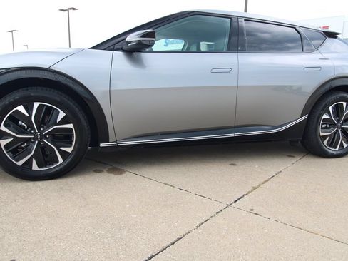 Used 2024 Kia EV6 Wind AWD/4WD image 10