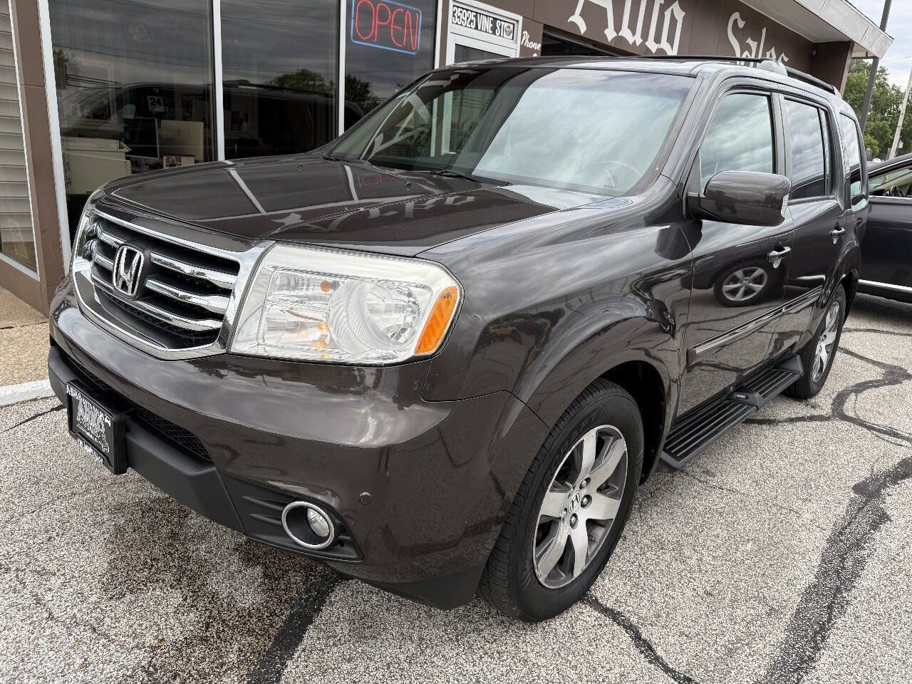 Used 2012 Honda Pilot Touring image 1