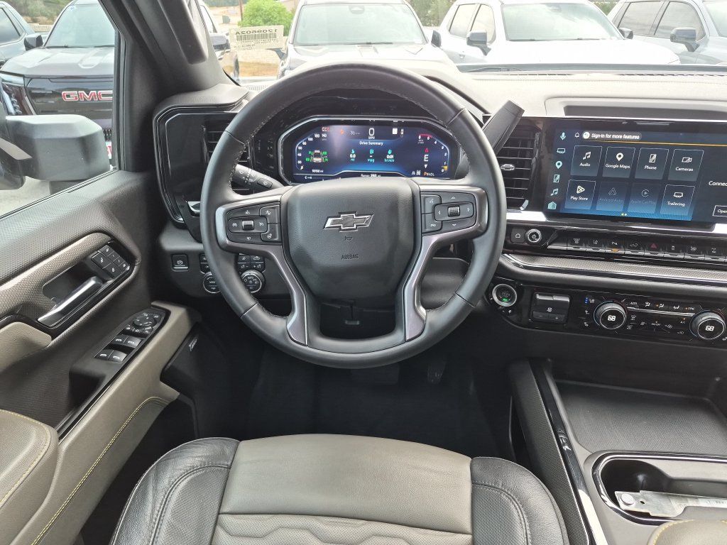 Used 2025 Chevrolet Silverado 2500 ZR2 w/ Technology Package AWD/4WD image 34