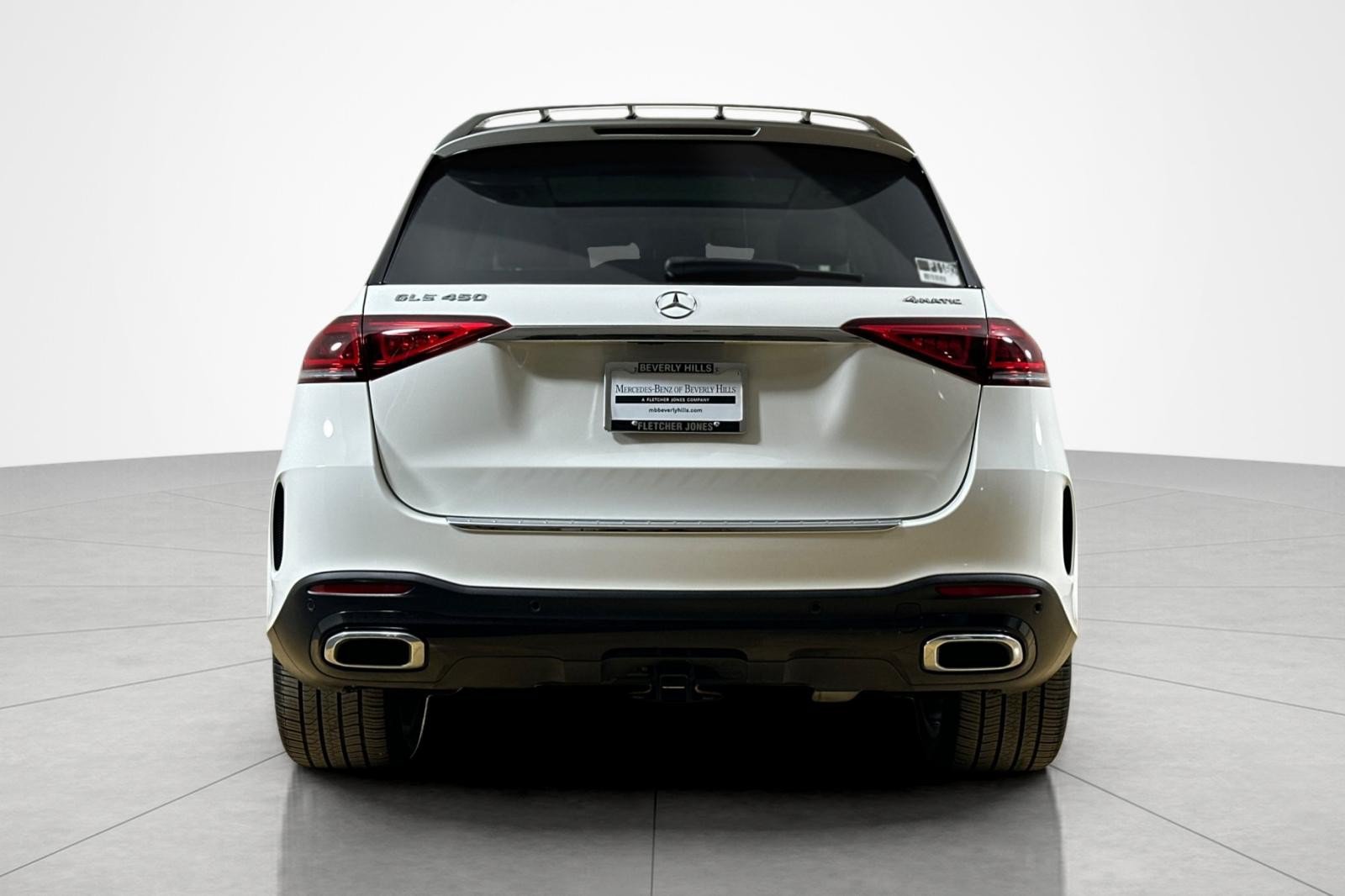 Used 2023 Mercedes-Benz GLE 450 4MATIC w/ AMG Line Exterior image 4