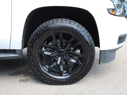 Used 2018 Chevrolet Suburban LT RWD image 37